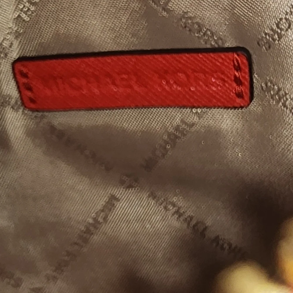 Michael KORS Jet Set Red Travel Wristlet‎